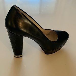 NWB jet set Michael kors pump